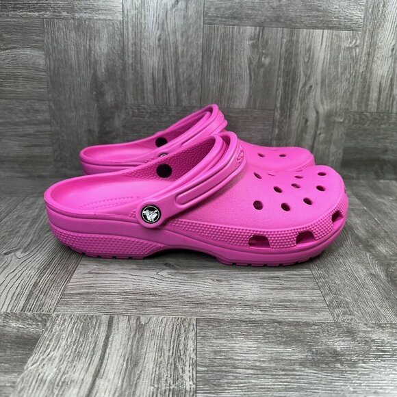 CROCS Classic Women's size 10 Hot Pink Sandals - Picture 1 of 7